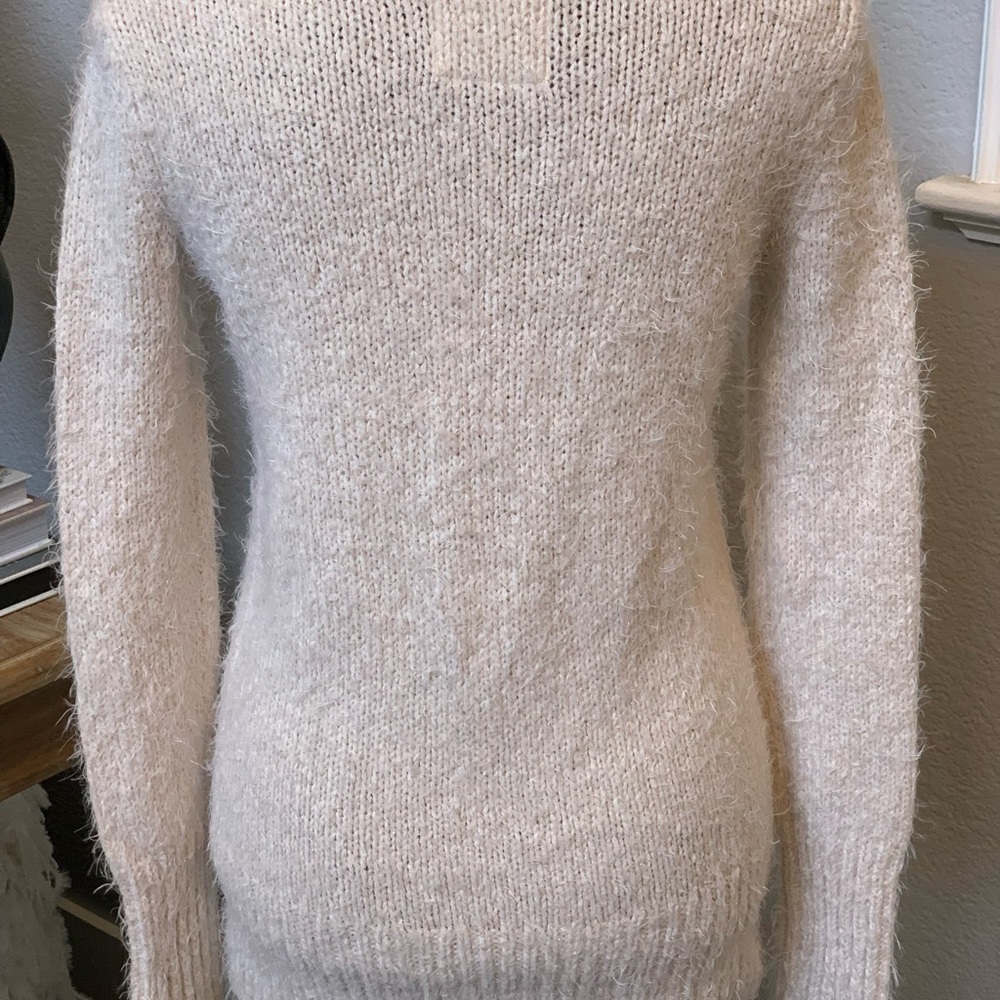 Abercrombie & Fitch Long Sleeve Sweater - Picture 5 of 8
